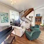 Апартаменты Maison Mitoyenne En Front De Avec Jardin, Centre De Jullouville, Acces Direct - Fr-1-361-472 *