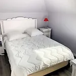 Апартаменты Maison Mitoyenne En Front De Avec Jardin, Centre De Jullouville, Acces Direct - Fr-1-361-472 *