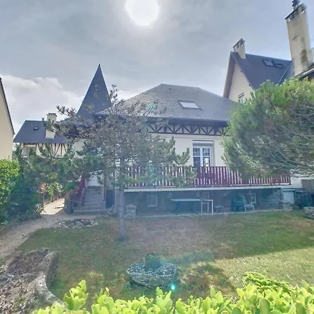 Apartment Maison Mitoyenne En Front De Avec Jardin, Centre De Jullouville, Acces Direct - Fr-1-361-472