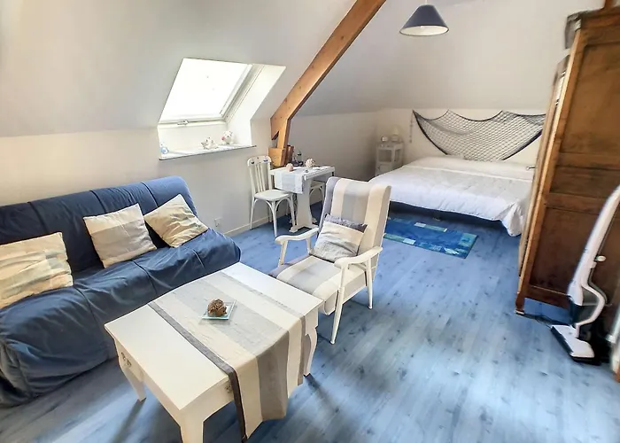 Apartment Maison Mitoyenne En Front De Avec Jardin, Centre De Jullouville, Acces Direct - Fr-1-361-472